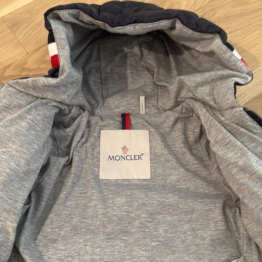 Moncler Navy Jacket with Red and White Details LIKE NEW - Picture 4 of 8